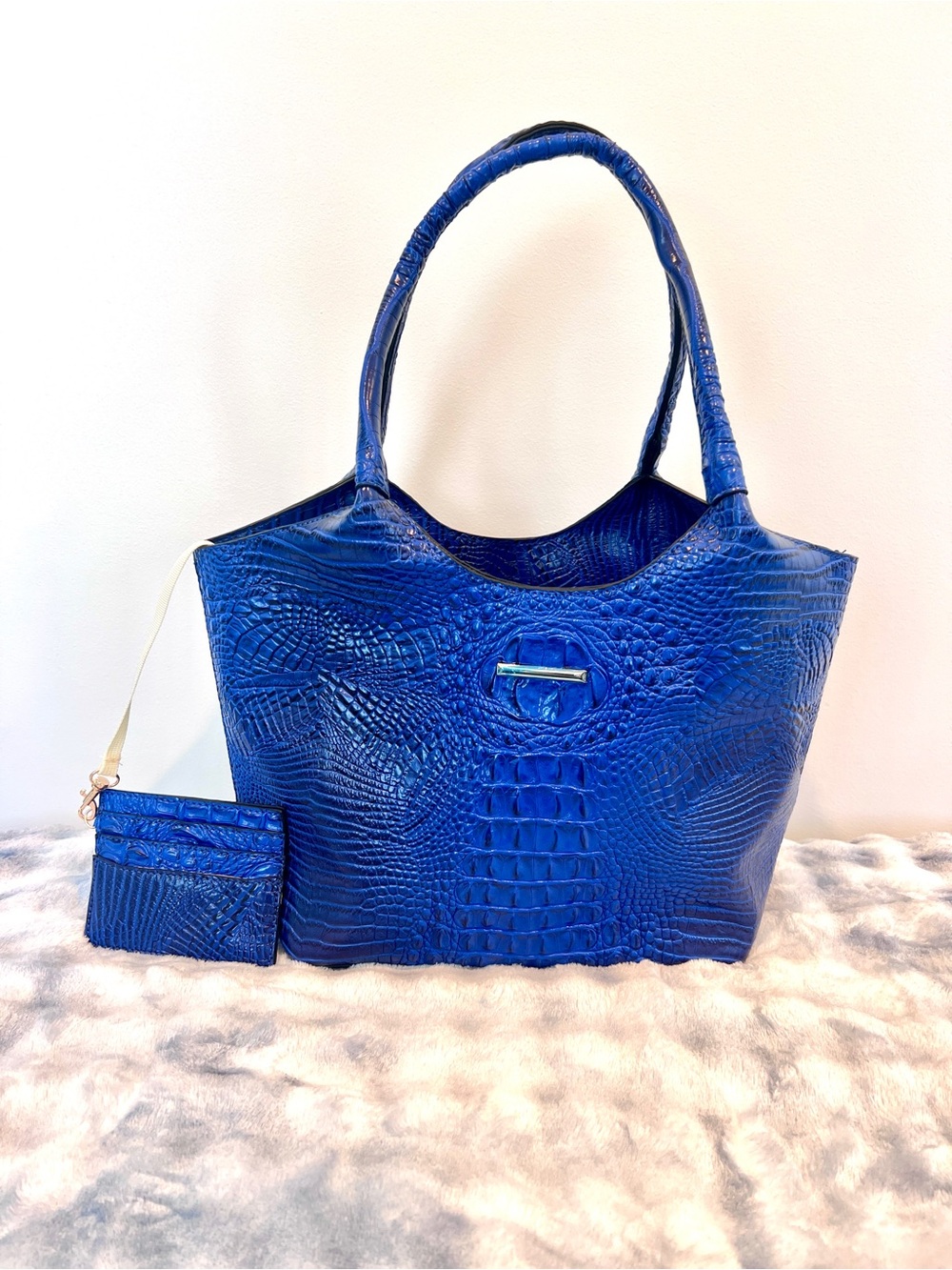 Vibrant Blue Croc-Embossed Tote with Card Case